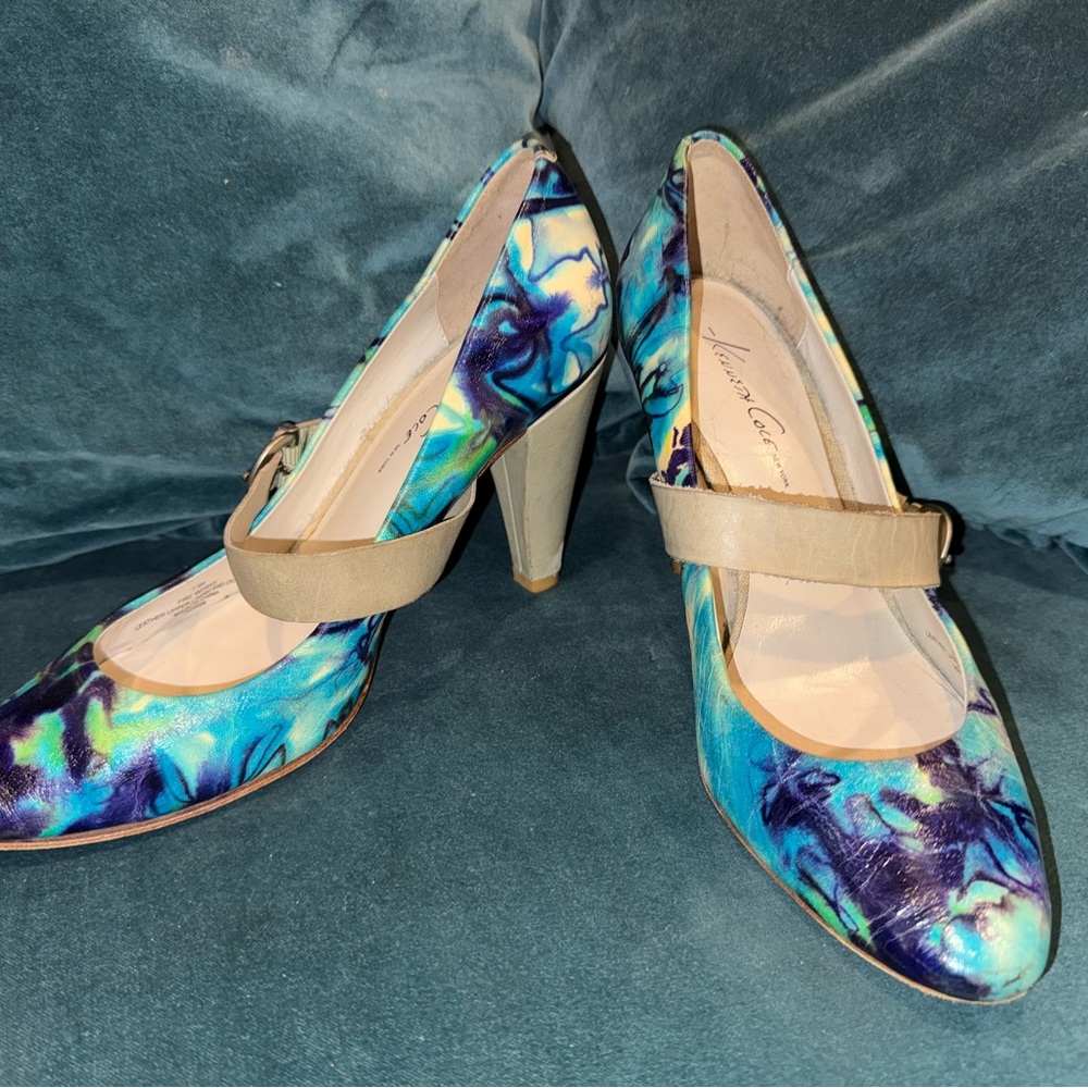 KENNETH COLE Women’s Size 7.5 M Heels Aqua Blue Turquoise Buckle